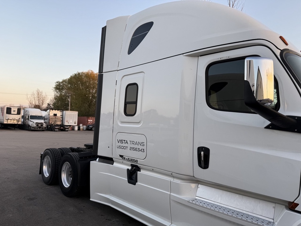 2018 Freightliner EVO 