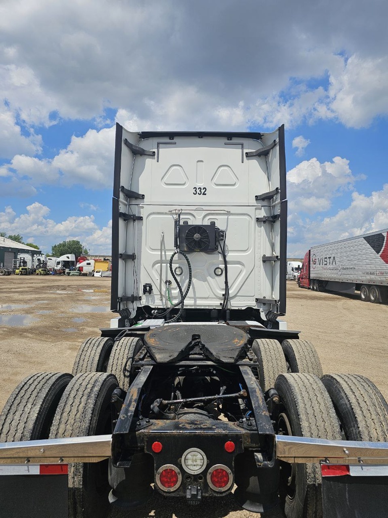 Freigtliner Cascadia 2020