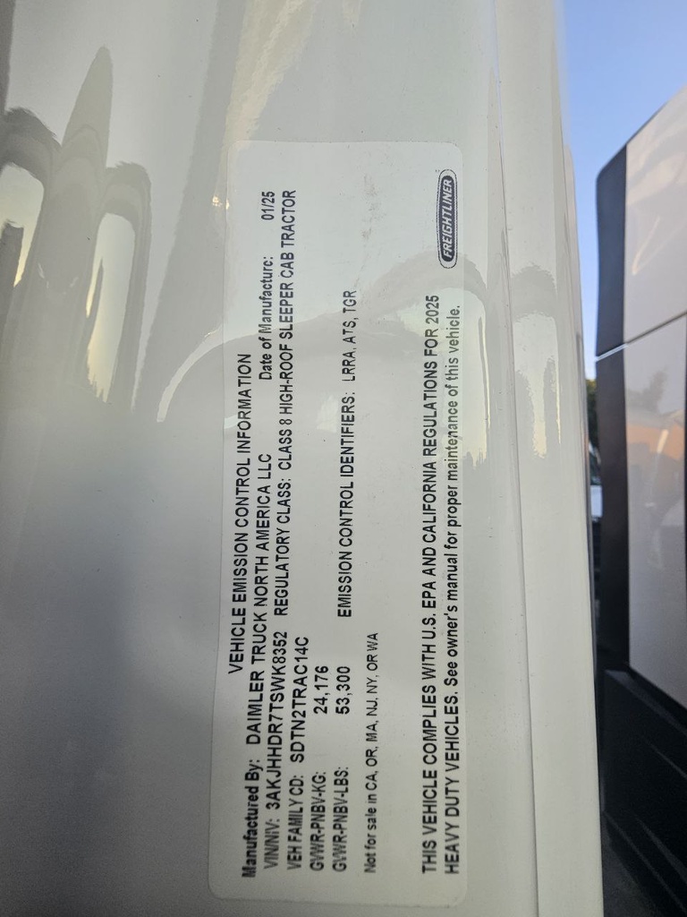 2025 Freightliner Cascadia 